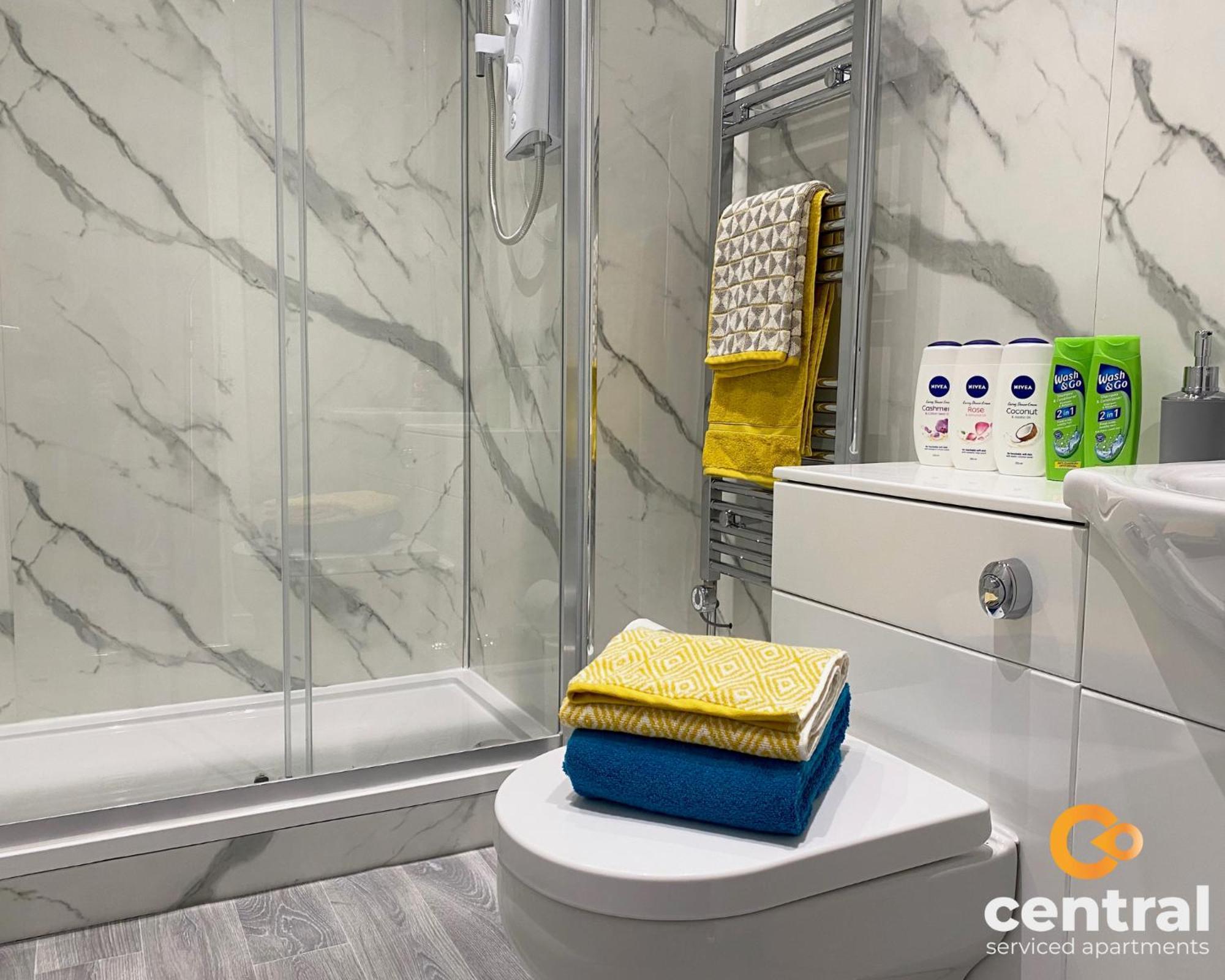 Central Serviced Apartments - Cosy 1 Bedroom - Modern - Close To Transport Links - Quiet Neighbourhood - Fast Wifi - Fully Equipped - Smart Tvs In All Rooms - Monthly Stays Welcome - Free Street Parking - Ideal Relocation To Dundee Accommodation Kültér fotó