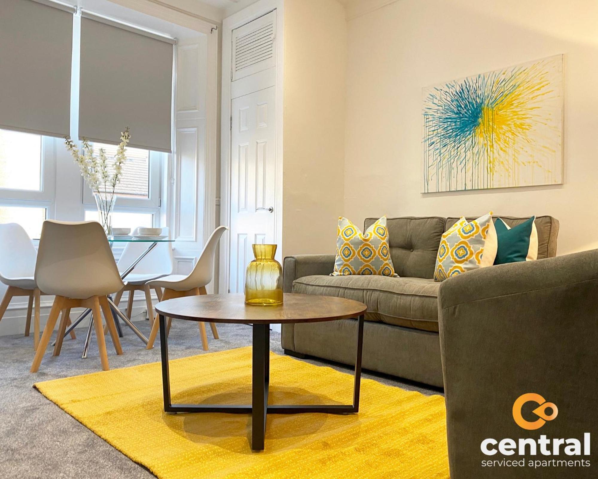 Central Serviced Apartments - Cosy 1 Bedroom - Modern - Close To Transport Links - Quiet Neighbourhood - Fast Wifi - Fully Equipped - Smart Tvs In All Rooms - Monthly Stays Welcome - Free Street Parking - Ideal Relocation To Dundee Accommodation Kültér fotó