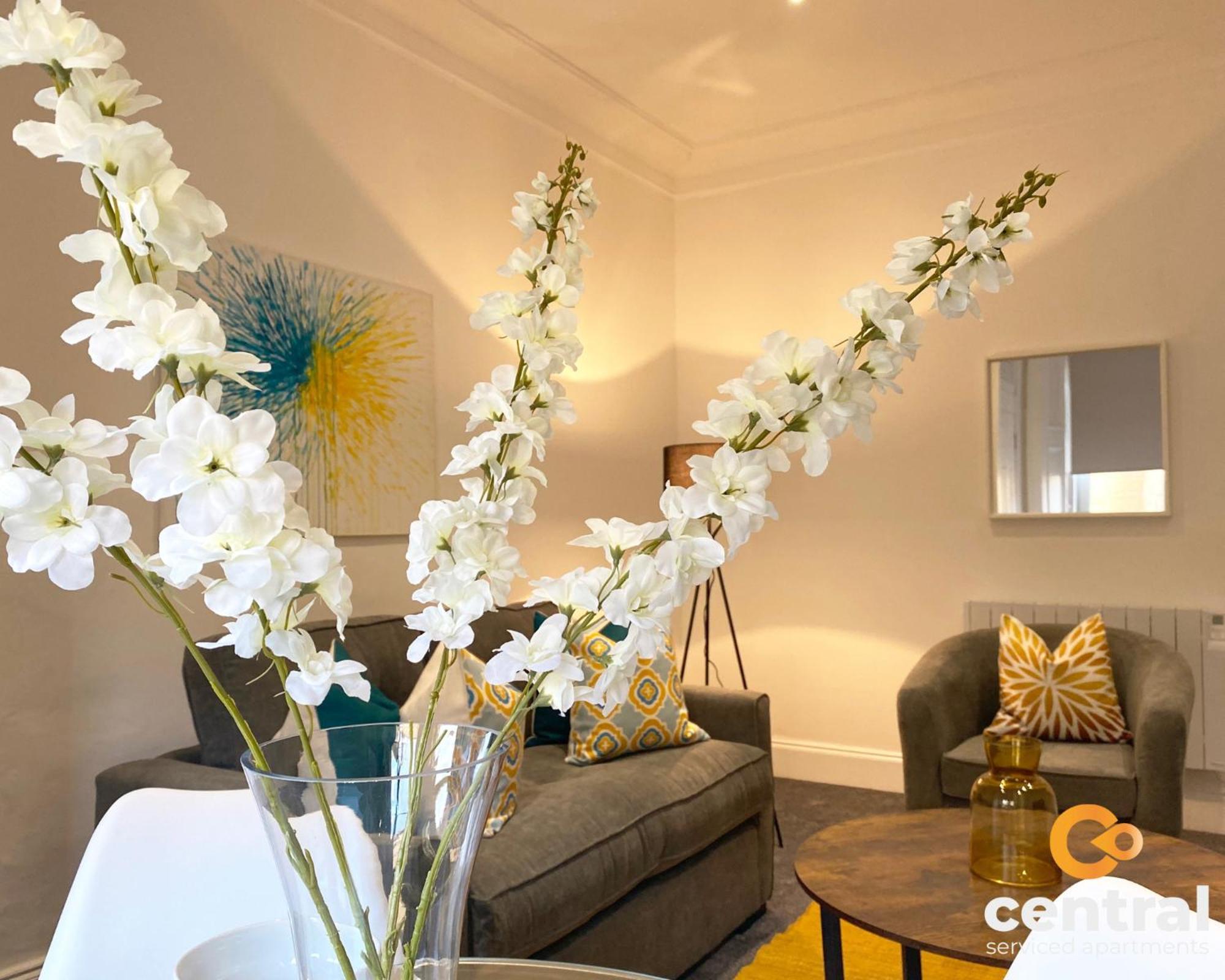 Central Serviced Apartments - Cosy 1 Bedroom - Modern - Close To Transport Links - Quiet Neighbourhood - Fast Wifi - Fully Equipped - Smart Tvs In All Rooms - Monthly Stays Welcome - Free Street Parking - Ideal Relocation To Dundee Accommodation Kültér fotó